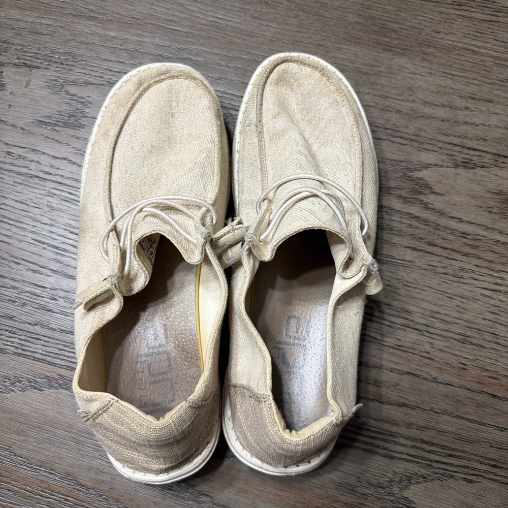 Heydude Women's Cream Loafers Shoes Size 10